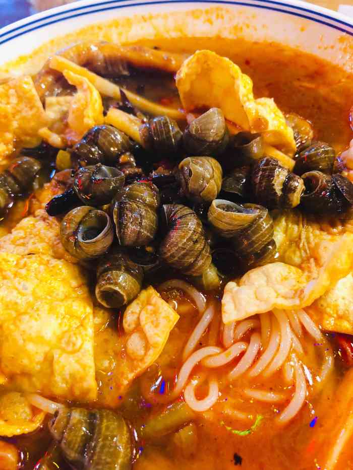 小螺郎螺蛳粉-"在曲阳生活广场 五楼类似于美食城一样的地.