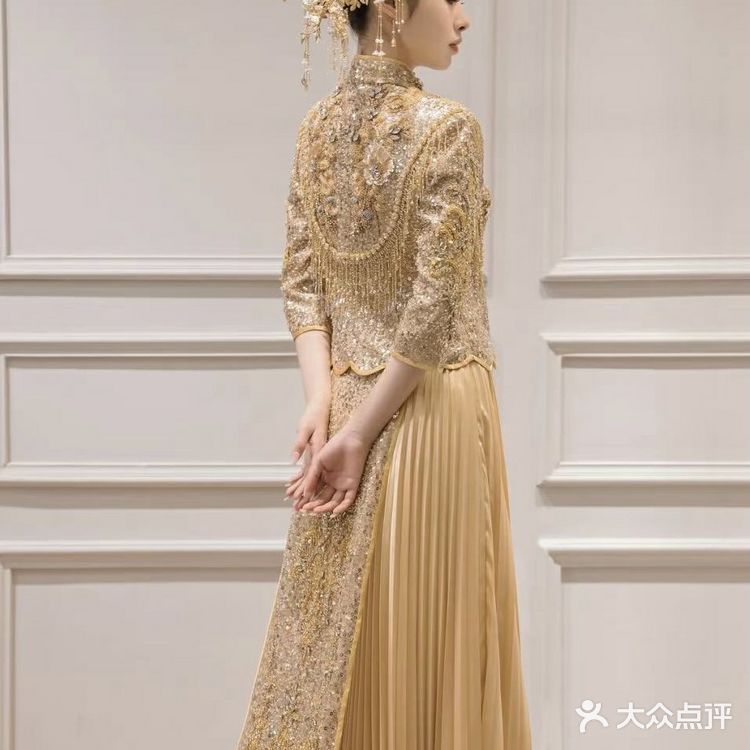 绝美金色秀禾服|婆婆妈妈都赞不绝口