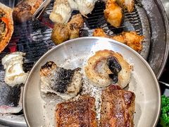 -围炉肉舍•炭烤活鳗•丹东海鲜烤肉(步行街店)