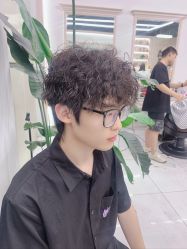 -尤司男士国潮理发馆