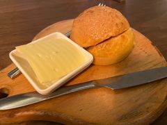 法国总统菠萝油-来龙里 精致 东南亚餐室(万象城店)