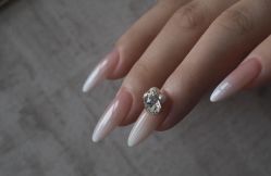 -悦指间美甲美睫