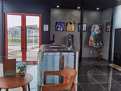 -洛克公园·篮球·足球·羽毛球(莘庄店)