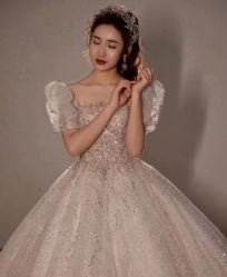 -艾朵婚纱