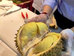 -领鲜活海鲜榴莲自助火锅(东门店)