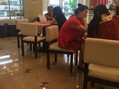大堂-红宝石·鲜奶小方·海派西点房(南丹店)