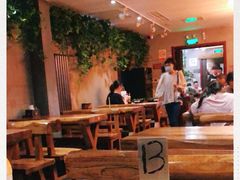 大堂-万记麻辣烫国展总店