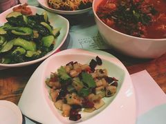 -胡桃里音乐餐厅(陶溪川店)(川湘赣菜·世界百大酒庄直供红酒·音乐表演)