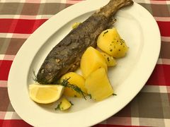 烤魚-布劳伽斯特豪夫哈尔施塔特宾馆