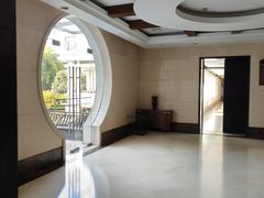 -春兰国宾馆(凤城河风景区老街店)