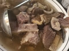 -汤锅大王(新平曹苏黄牛汤锅有限公司)