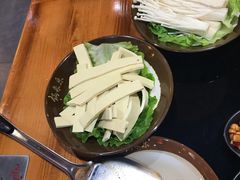 -锅来乐地锅鸡(安亭店)