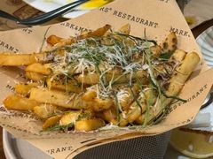 -Mark&Mars Restaurant