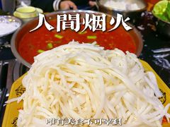 -黄利砖万峰林布依特色酸笋牛肉馆