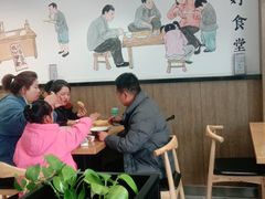 大堂-三好食堂(煎饺·馄饨·肉饼米线·盛世广场店)