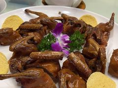 红烧乳鸽-长江国际酒店-中餐厅