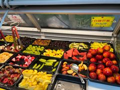 自助取餐区-老炳·七丛松甘草水果