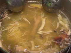-洪氏嗨捞·猪肚鸡火锅(阳光天地店)