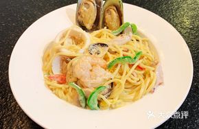 Cheese Cream Seafood Pasta