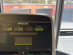 -豪逸健体(中骏广场店)