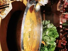 -野山舂·贵州现舂酸汤火锅(鸿通城店)