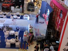 -鸿通城购物中心