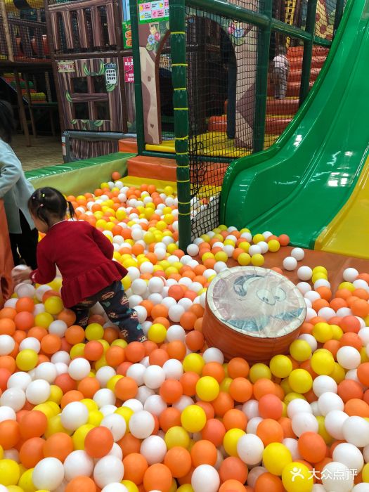 卡通尼乐园(荟聚购物中心西红门店)-浪漫很美的相册-北京亲子-大众