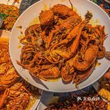 是和三五好友一起吃龙虾小酌的季节了🦞🦞🦞