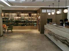 -杭州西湖湖滨银泰亚朵酒店