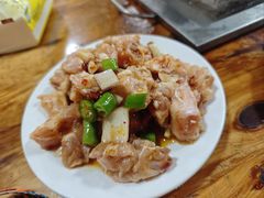 -宏兴烤鱼山庄(宣恩总店)