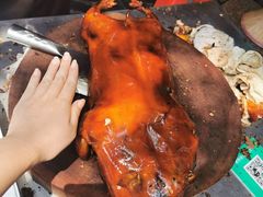 -黄记四更烤乳猪店