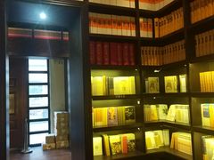 -钟书阁(松江泰晤士小镇店)