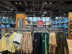 -百年港湾奥特莱斯(香炉礁店)