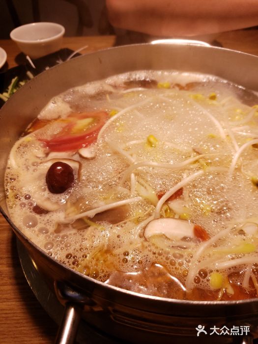 守柴炉烤鸭(金堂万达店)酸萝卜鸭架汤图片