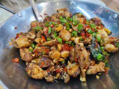 干锅牛蛙-笨罗卜浏阳菜馆(太平街店)