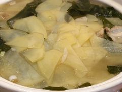 五花肉炖海带土豆片-谢虢彬名厨私房菜