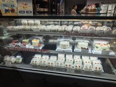 -红宝石·鲜奶小方·海派西点房(南丹店)