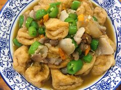 五花肉焖油豆腐-好呷八大碗(五羊店)