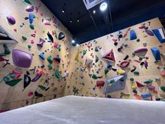 -Upper Climbing Gym 攀岩(华侨城店)
