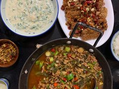 酸菜牛肉火锅-银满斗(步行街总店)