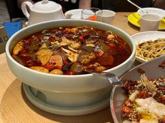 -渝信川菜 · 川味家常菜(财富购物中心店)