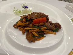 茶树菇炒牛柳-粤珍轩·家宴·广式茶点(新城广场店)