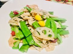 -江上荟·创意中国菜(绿地缤纷城店)