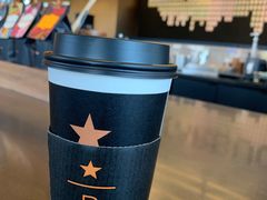 -星巴克臻选(上海虹桥新天地三店)