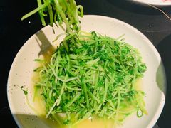 酒香炒豆苗-老头儿油爆虾·知味杭州(爱琴海购物中心)