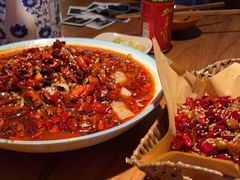 -先启半步颠小酒馆(白麓里店)