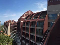 -三亚湾海居铂尔曼度假酒店