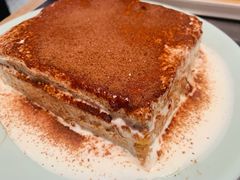 漏奶滑-潮界(虹桥新天地店)