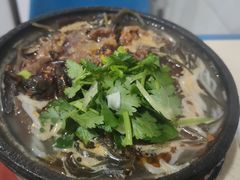 -刚砂锅鸡丝米线