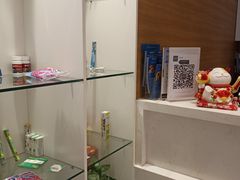 -瑞尔齿科(上海长风大悦城店)